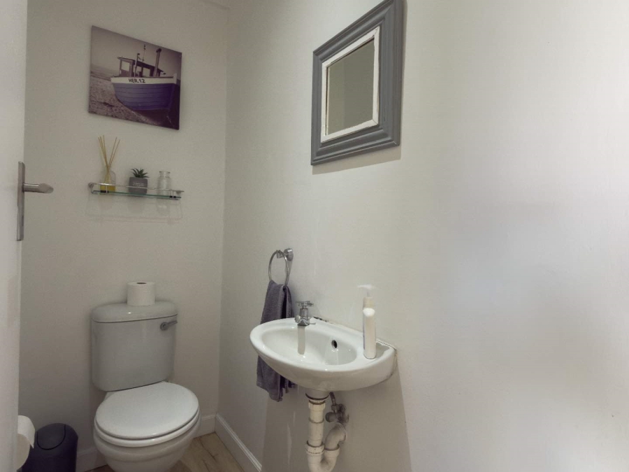 3 Bedroom Property for Sale in Royal Ascot Western Cape